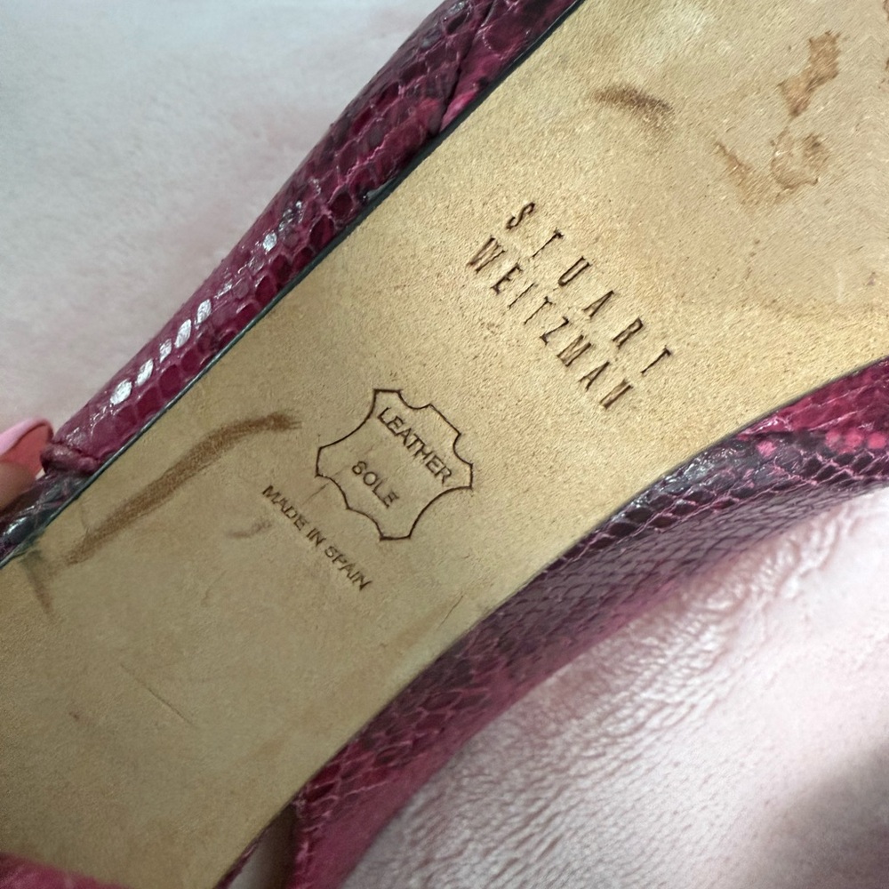 Stuart Weitzman - Picture 5 of 6